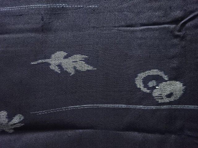 JAPANESE KIMONO / ANTIQUE KIMONO / SILK / OSHIMA TSUMUGI / FOR SUMMER / WOVEN ABSTRACT KIKU