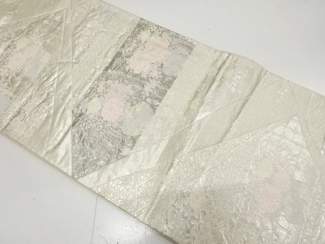 プラチナ箔　切りばめ風　花瓶に古典柄織り出し　袋帯