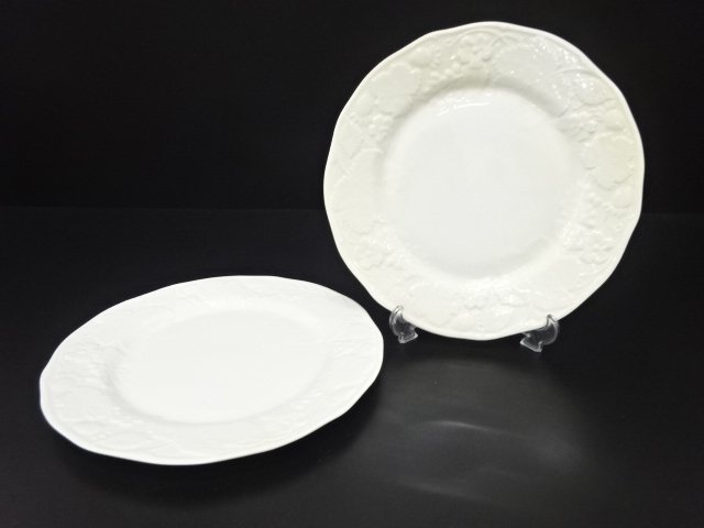 JAPANESE COLLECTIBLE / WEDGWOOD WEDGWOOD STRAWBERRY / VINE PLATE PAIR 