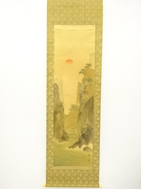 中国　潤山筆　水墨山水　肉筆絹本掛軸（保護箱）