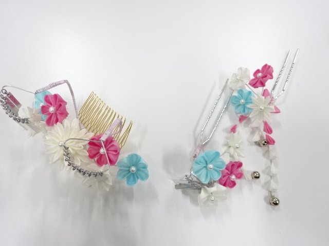 JAPANESE KIMONO / ANTIQUE PINCHED WORK FLUTTERING HAIR ACCESSORY SET