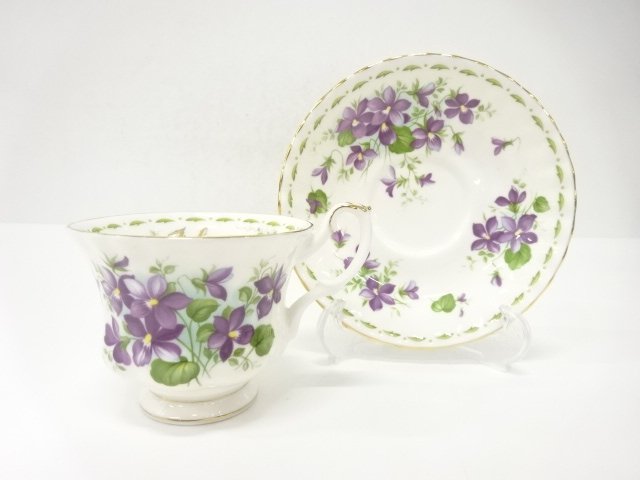 ROYAL ALBERT　ロイヤルアルバート　FLOWER OF THE MONTH SERIES　カップ＆ソーサー　洋食器