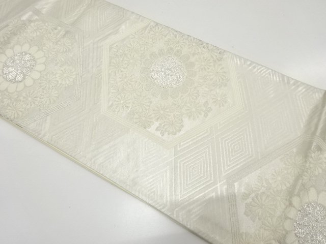 アンティーク　亀甲に花模様織り出し袋帯（着用可）