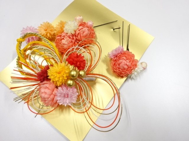 JAPANESE KIMONO / ANTIQUE HAIR ACCESSORY SET