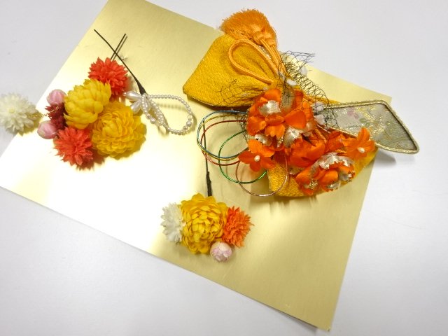 JAPANESE KIMONO / ANTIQUE HAIR ACCESSORY SET