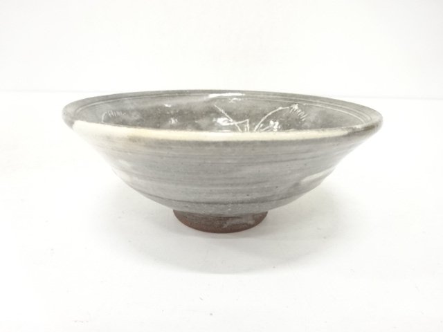 龍山造　三嶋茶碗