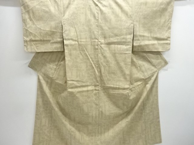 アンティーク　重要無形文化財本場結城紬100亀甲　竹笹に楓・菊模様織り出し着物