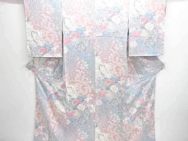 縮緬地　孔雀に花模様小紋着物