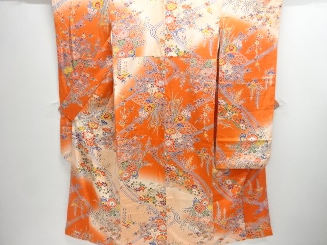 型染　流水に草花模様振袖