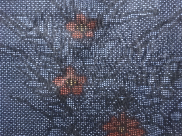 JAPANESE KIMONO / ANTIQUE KIMONO / SILK / DORO OSHIMA TSUMUGI (5 maruki) / WOVEN FLOWER