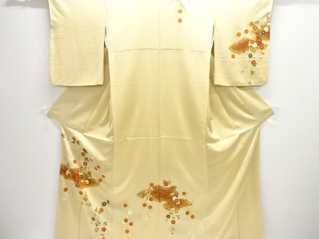 JAPANESE KIMONO / HOMONGI / EMBROIDERY / KIKU