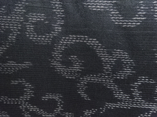 アンティーク　唐草模様織り出し本場泥大島紬着物