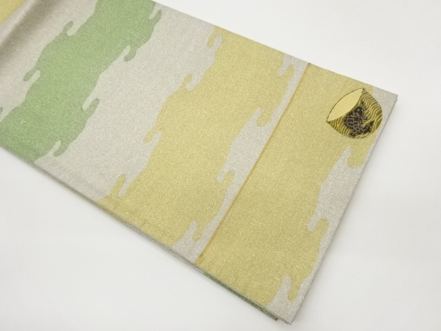 茶碗に変わり横縞模様袋帯