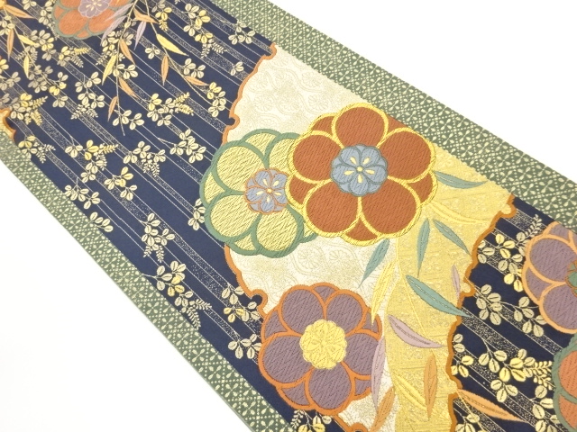 河瀬満織物製　雪輪に萩・花葉模様織出し袋帯