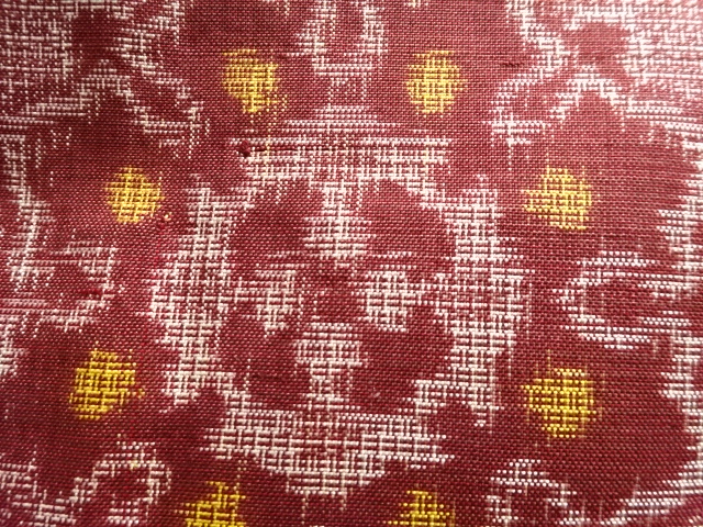 アンティーク　華紋織出し本場村山泥大島紬着物