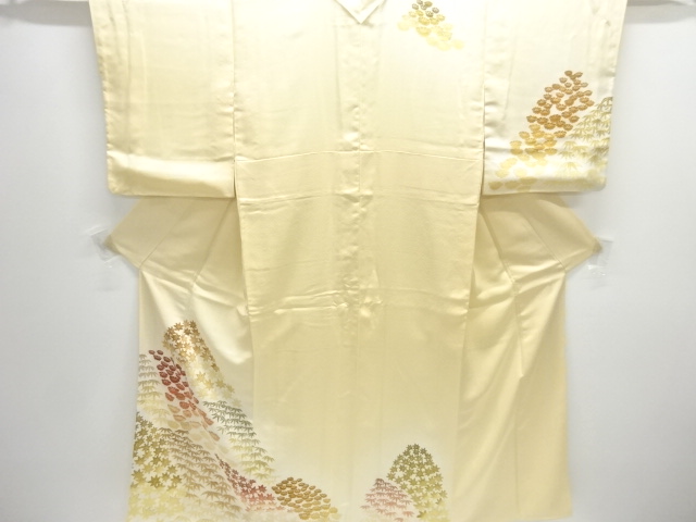 椿・笹・楓模様刺繍訪問着