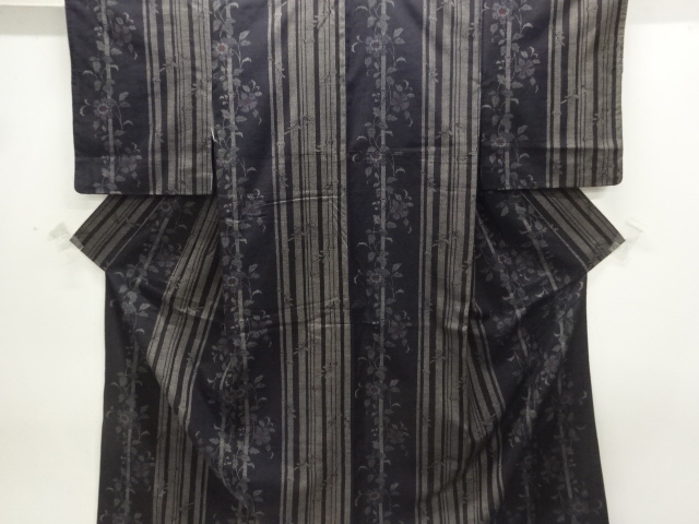 JAPANESE KIMONO / TSUMUGI / WOVEN FLOWER ARABESQUE