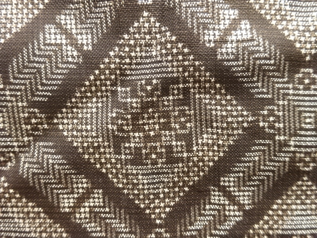JAPANESE KIMONO / ANTIQUE KIMONO / SILK / DORO OSHIMA TSUMUGI / WOVEN GEOMETRIC