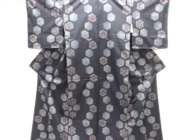 未使用品　亀甲に花模様織出し西陣伝承紬着物