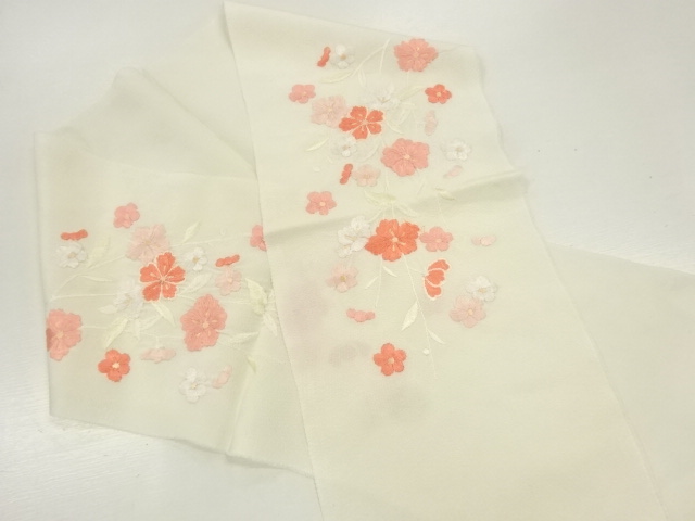 草花模様刺繍半衿