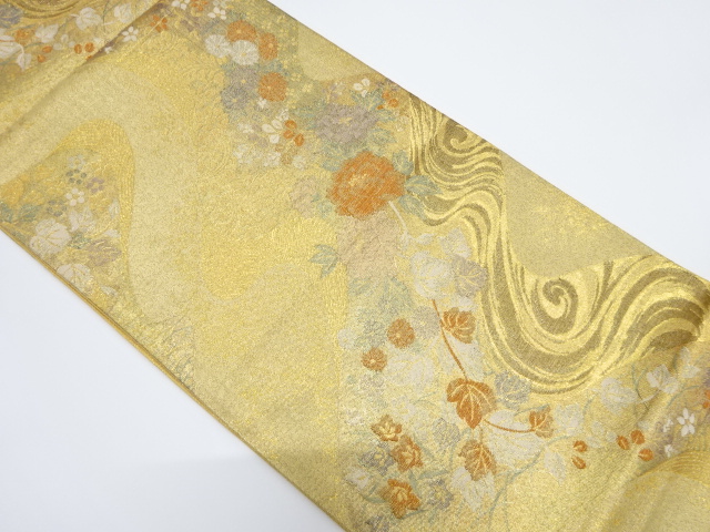 リサイクル　流水に蔦の葉に牡丹・菊模様織り出し袋帯