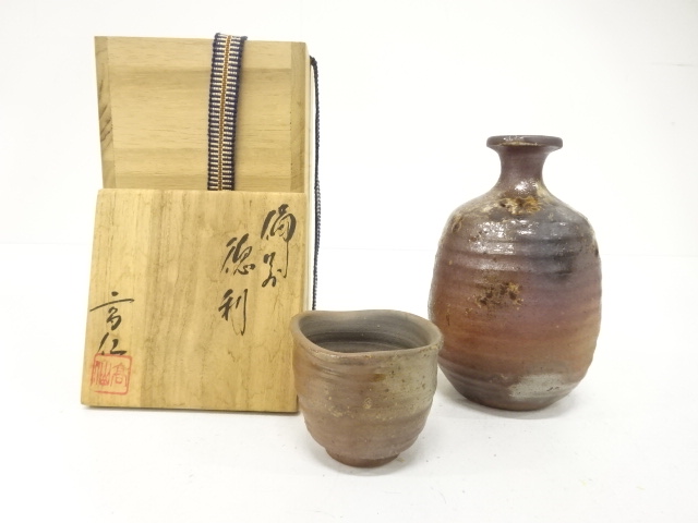 Bizen ware of a set of tokkuri (sake cup) by Sueishi Kosen
