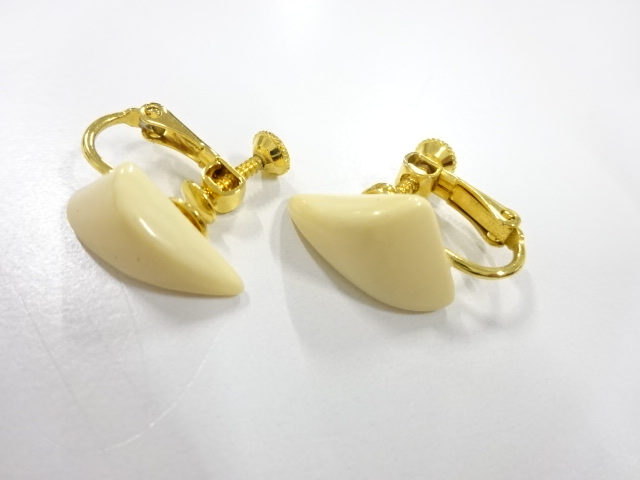 アンティーク　象牙　イヤリング　約3.60g