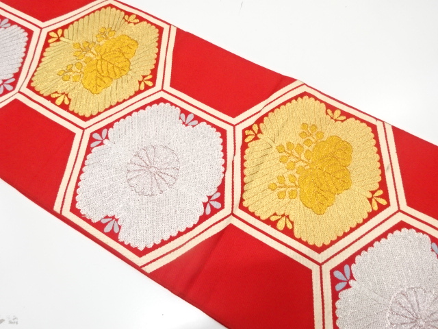 アンティーク　亀甲に桐・菊模様織り出し袋帯（着用可）