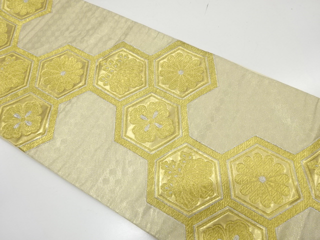 アンティーク　亀甲に桐・菊模様織り出し袋帯（着用可）