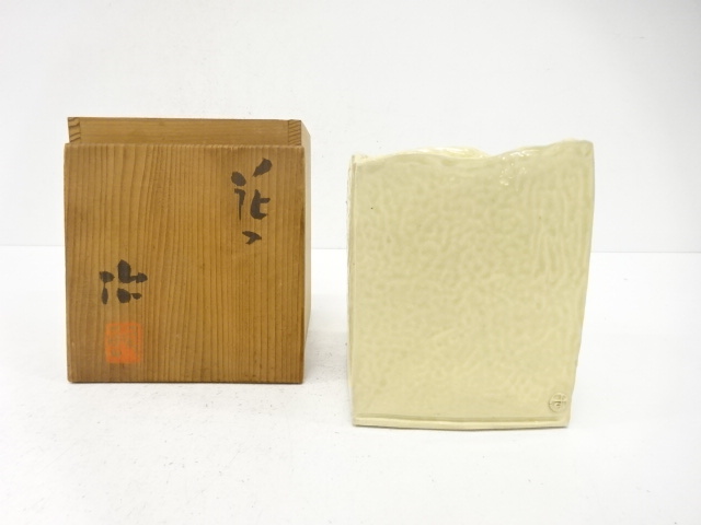 JAPANESE TEA CEREMONY / HANAIRE FLOWER VASE / ARTISAN WORK