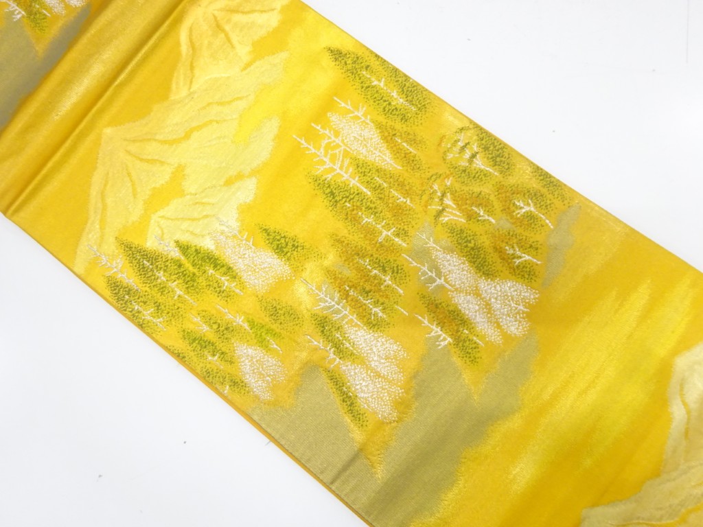 アンティーク　遠山に樹木風景模様織り出し袋帯（着用可）