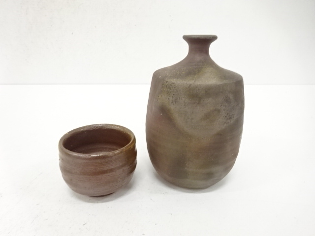 Bizen ware of a set of sake cups (with protective box) by Kinshige Tokohzo