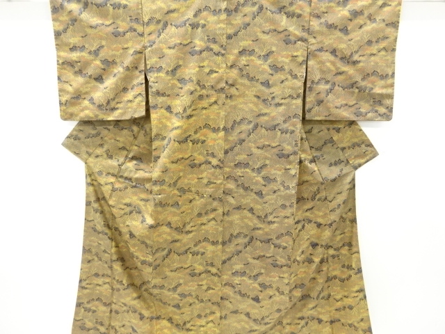 リサイクル　抽象模様本場大島紬着物（染）