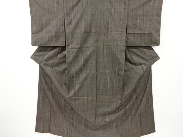 リサイクル　変わり縞に抽象模様織り出し本場泥大島紬着物(5マルキ)