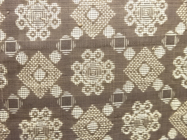 JAPANESE KIMONO / ANTIQUE KIMONO / SILK / DORO OSHIMA TSUMUGI / WOVEN ABSTRACT PATTERN