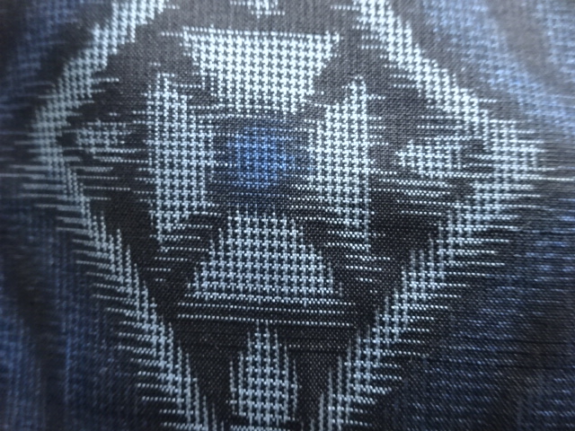 JAPANESE KIMONO / ANTIQUE KIMONO / SILK / DORO OSHIMA TSUMUGI / WOVEN FLORAL CREST