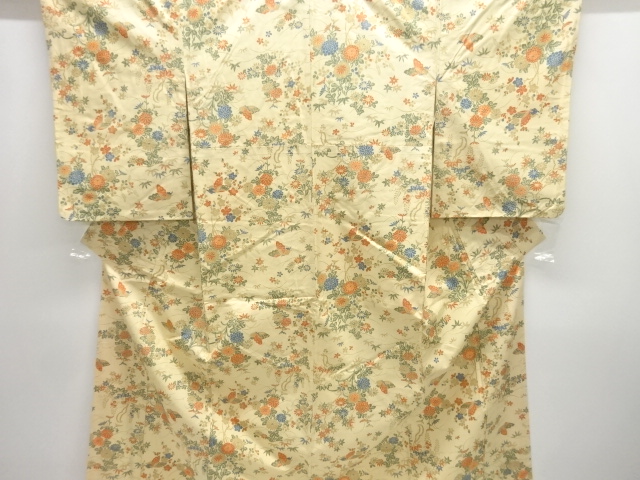 草花に蝶模様本場大島紬着物(染)