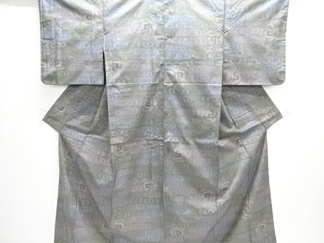 観世水に抽象鳥模様織り出し本場大島紬着物