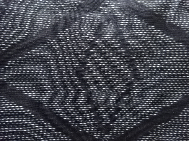 アンティーク　幾何学模様織り出し本場泥大島紬羽織