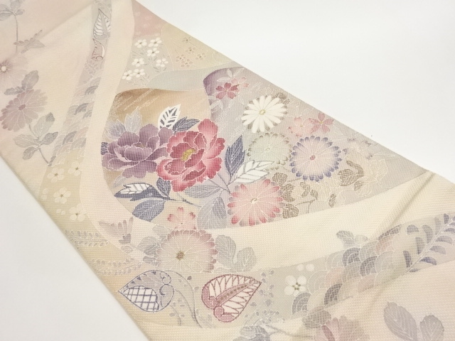 作家物　金銀彩手描き曲線に牡丹・菊・草模様袋帯