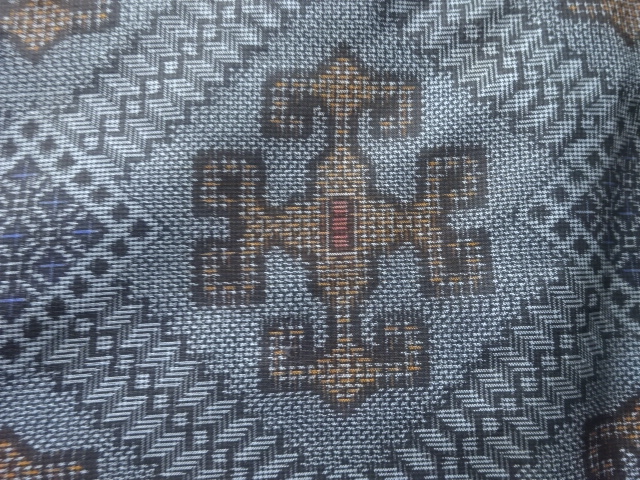 JAPANESE KIMONO / ANTIQUE KIMONO / SILK / DORO OSHIMA TSUMUGI / WOVEN FLOWER CREST