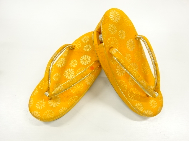 菊模様織出し子供用草履（17センチ）