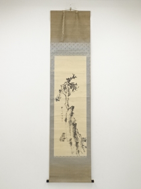 甲斐虎山筆　枯木菊石図　肉筆絹本掛軸（共箱）