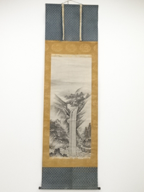 江戸時代前期頃　狩野派　水墨滝山水　肉筆紙本掛軸（二重箱）