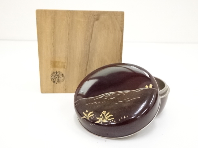 岡本漆専堂造　溜塗内銀梨地香合（共箱）