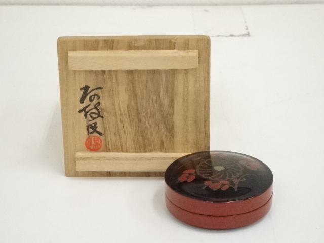宗sou 筑城筑良造　秋草蒔絵香合（大徳寺藤井誡堂書付）（共箱）