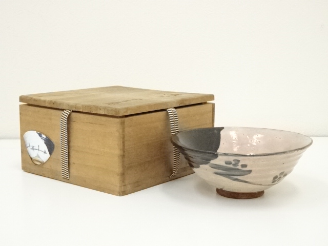 JAPANESE TEA CEREMONY / ORIBE FLAT TEA BOWL CHAWAN / ARTISAN WORK